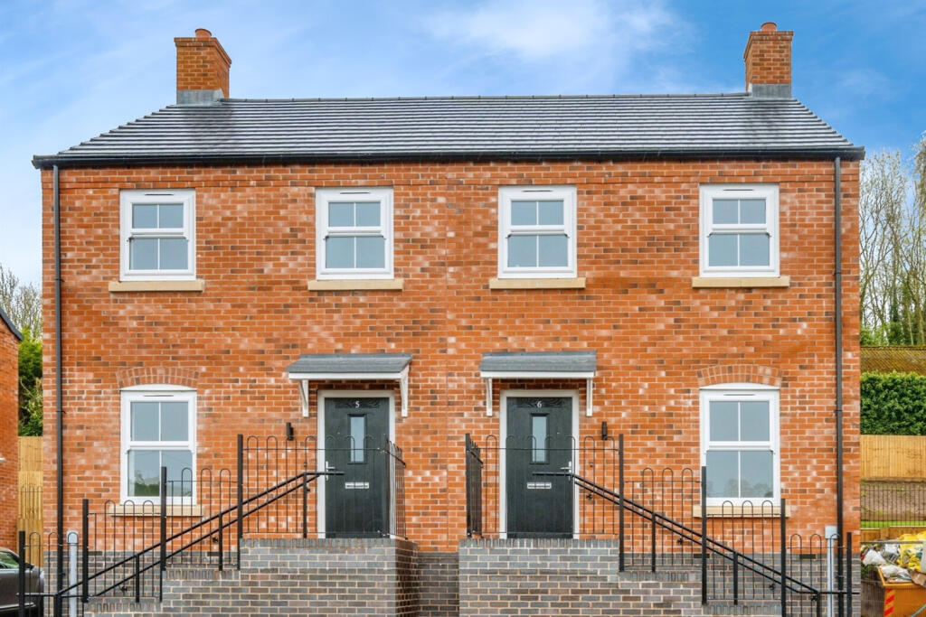 3 bedroom semidetached house for sale in Clifton Road, Ashbourne, DE6