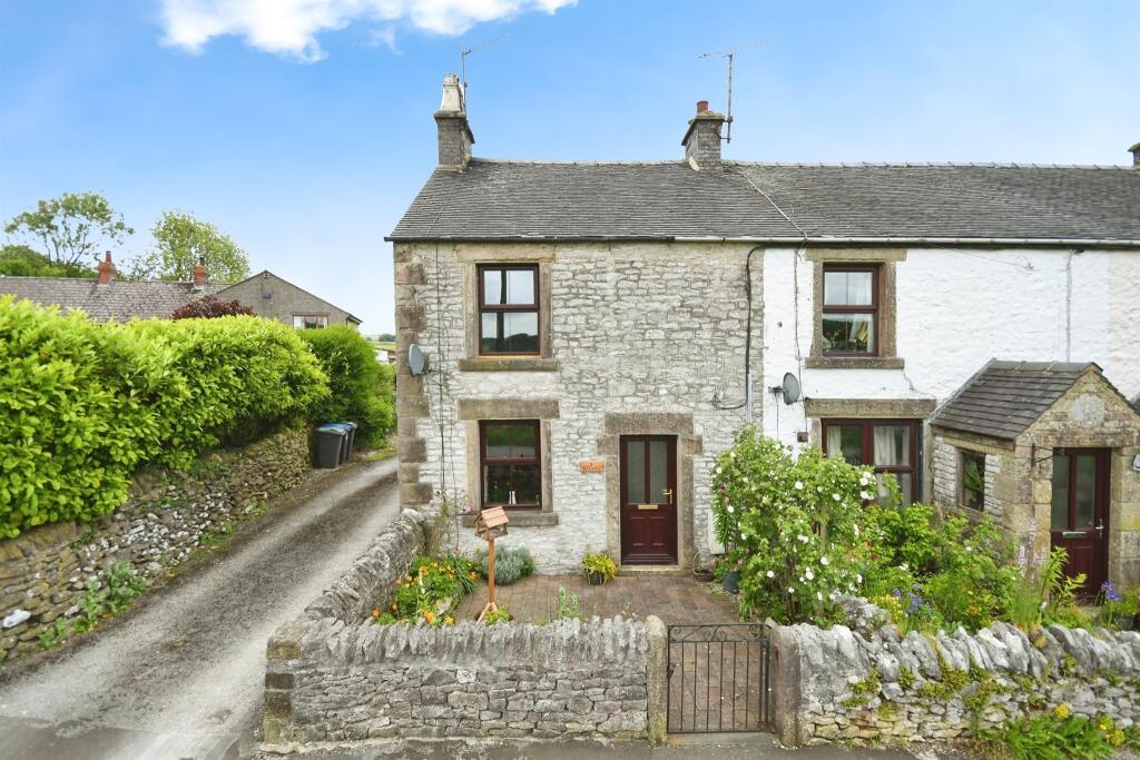 Main image of property: Hill View, Flagg, Buxton