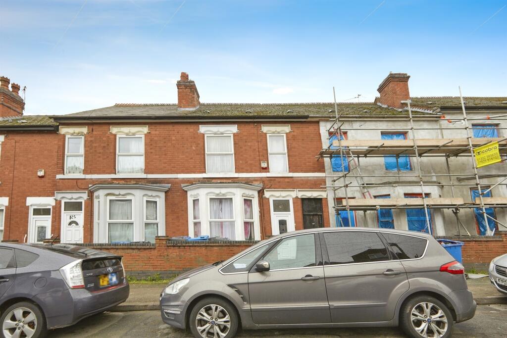 4 bedroom terraced house for sale in St. Giles Road, Derby, DE23