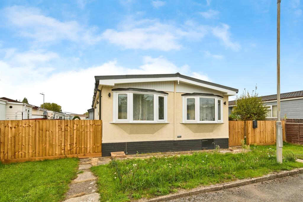 Main image of property: Navigation Mobile Home Park, Derby