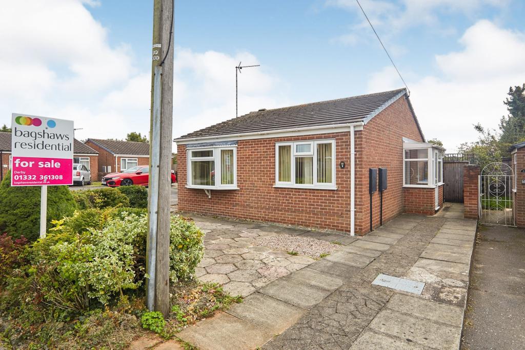 2 bedroom detached bungalow for sale in Middlebeck Close, Chellaston