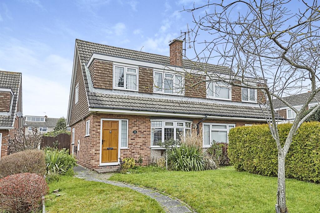 3 bedroom semidetached house for sale in Ladybank Road, Mickleover