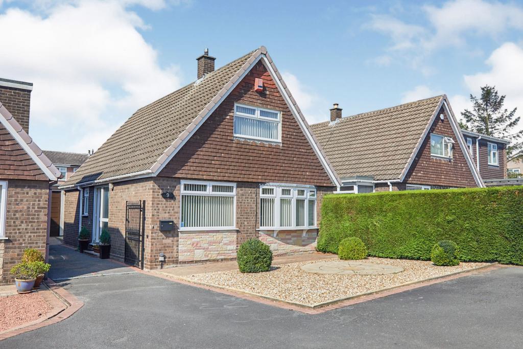 3 bedroom bungalow for sale in Matthew Way, Littleover, Derby, DE23