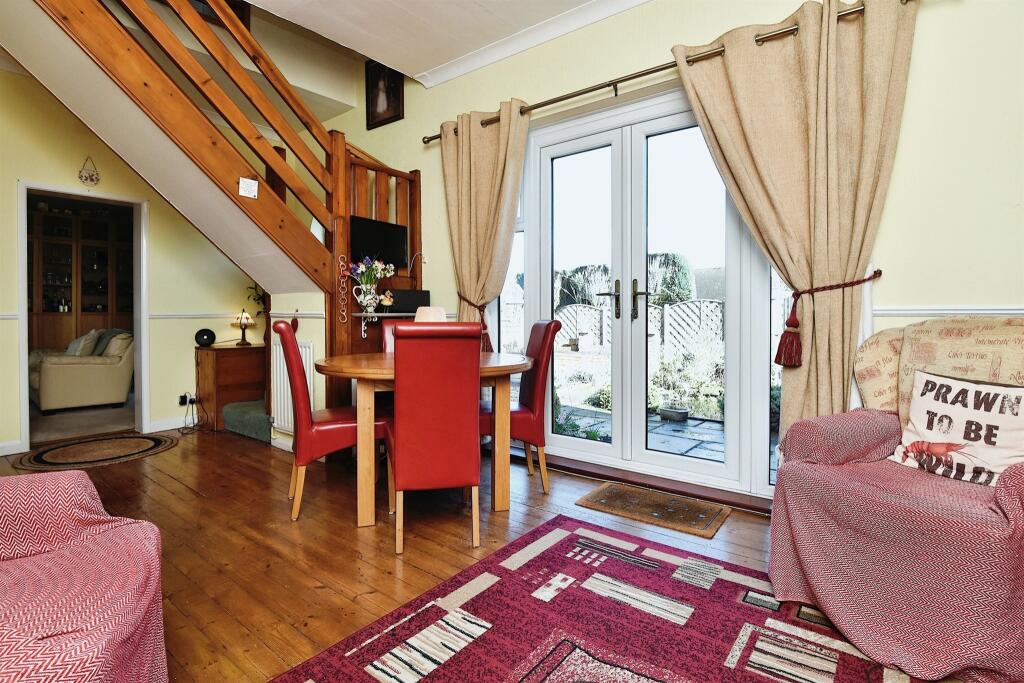 2 bedroom house for sale in Hawthornden Manor, Uttoxeter, ST14