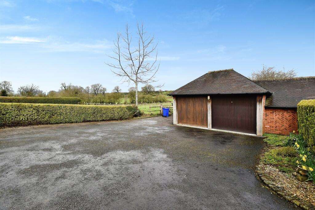 5 bedroom barn conversion for sale in Rivendell, Beamhurst, Uttoxeter, ST14