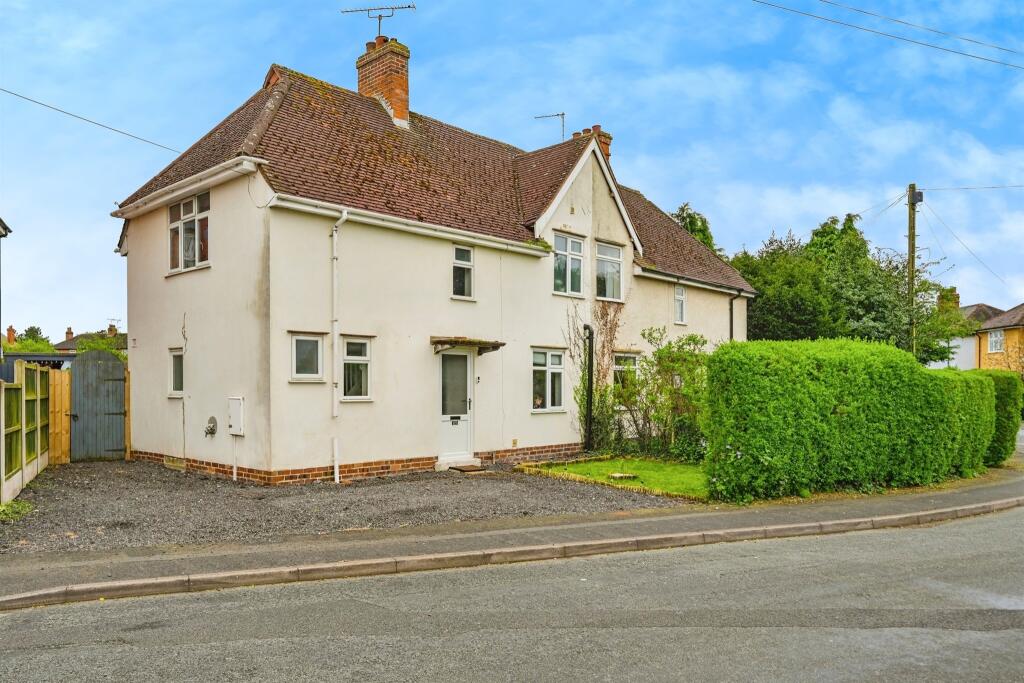 2 bedroom semidetached house for sale in Heathfield Road, Uttoxeter, ST14