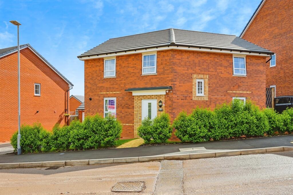 3 bedroom detached house for sale in Dowling Road, Uttoxeter, ST14