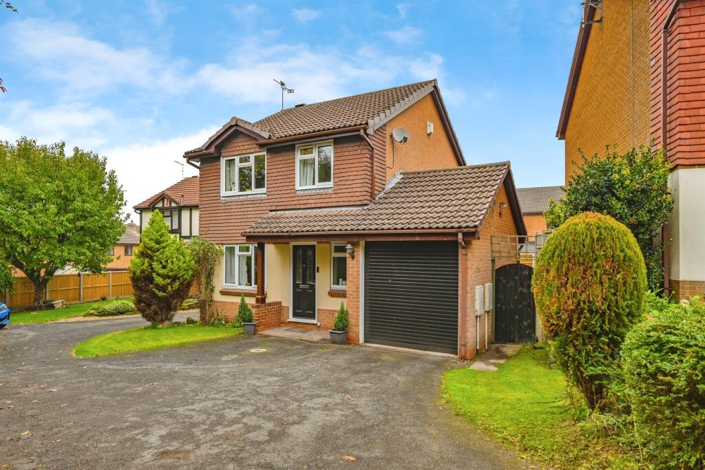 Main image of property: Robin Close, Uttoxeter