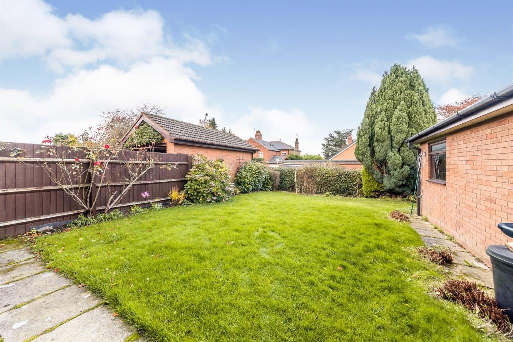 2 bedroom detached bungalow for sale in Orchard Close, Uttoxeter, ST14
