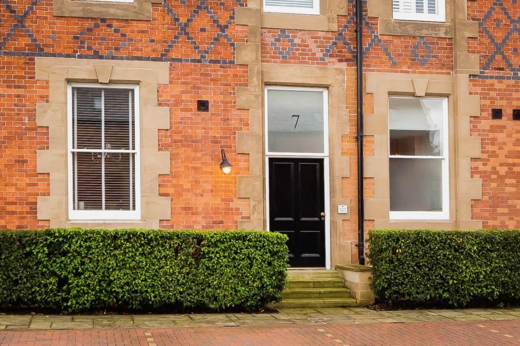 Additional property image - Blencowe Close, Backford Park, Chester