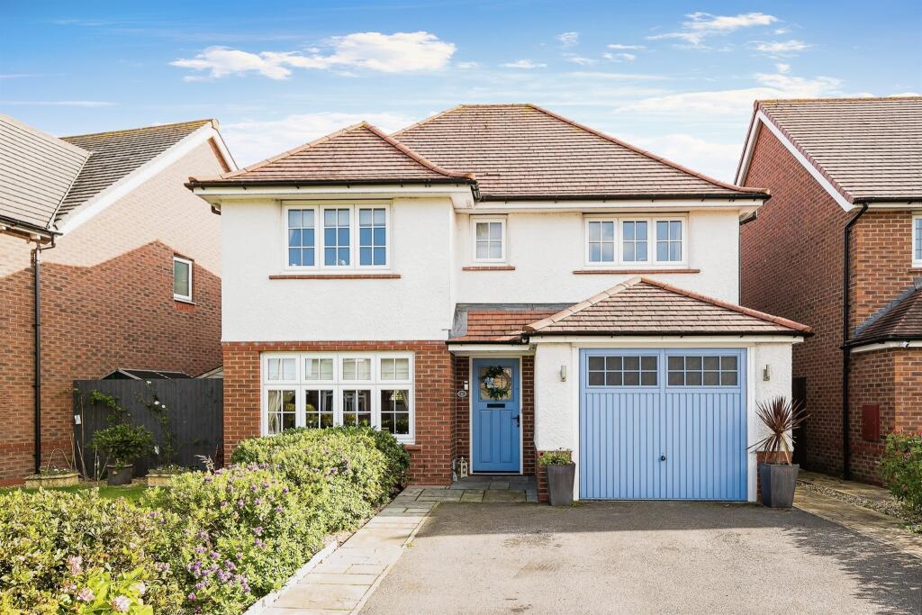 4 bedroom detached house for sale in Brookhill Close, Buckley, CH7