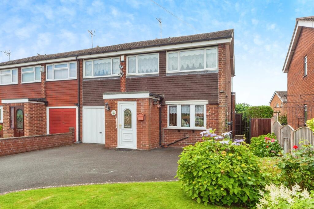 4 bedroom semidetached house for sale in Saughall Road, Blacon