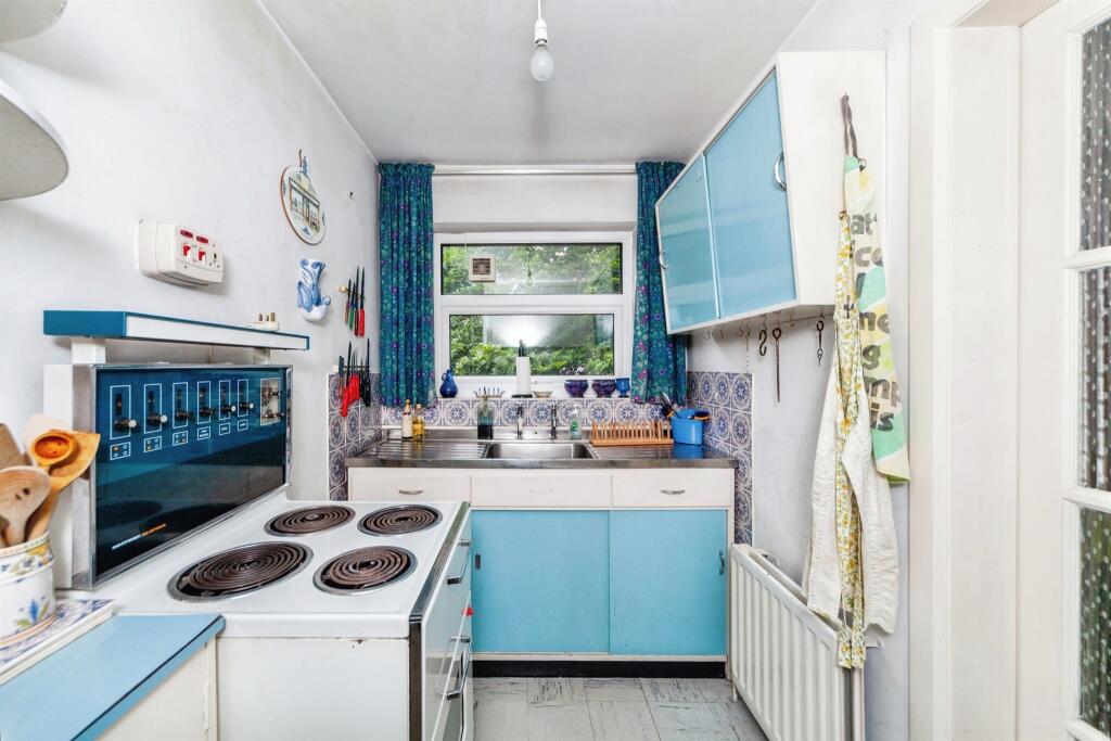 Additional property image - Abbots Park, Chester