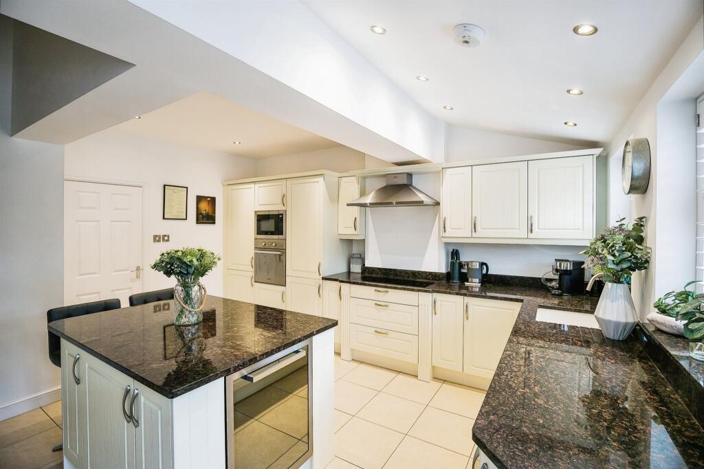 Additional property image - Deeside Lane, Sealand, Chester