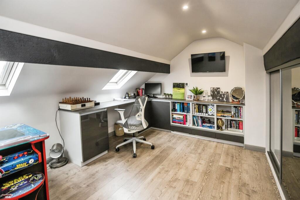 Additional property image - Deeside Lane, Sealand, Chester