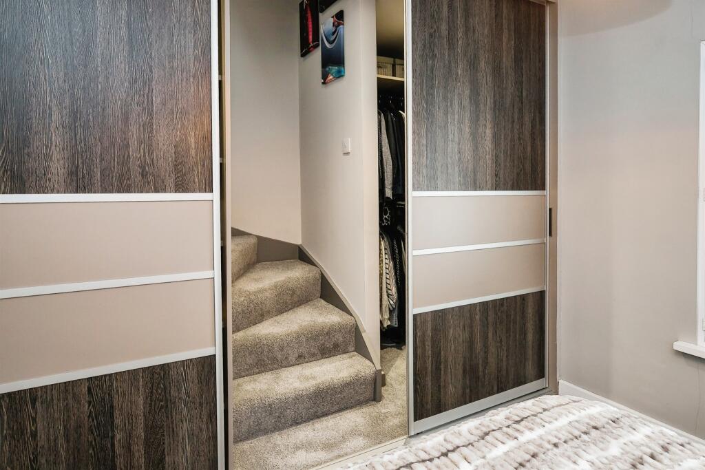 Additional property image - Deeside Lane, Sealand, Chester