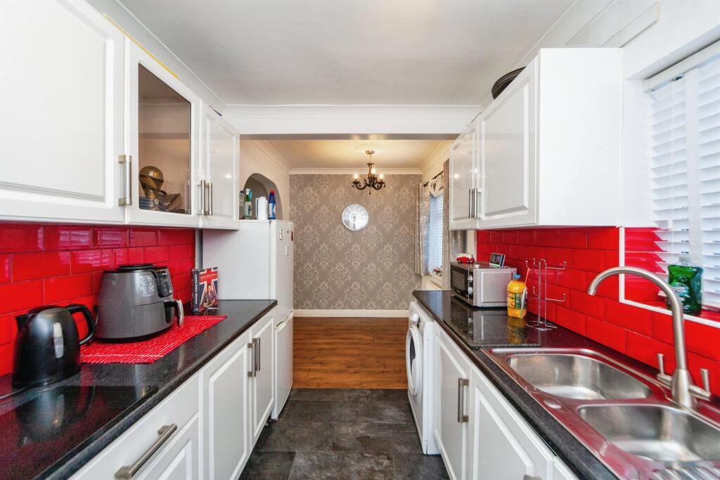 Additional property image - Cemlyn Close, Blacon, Chester