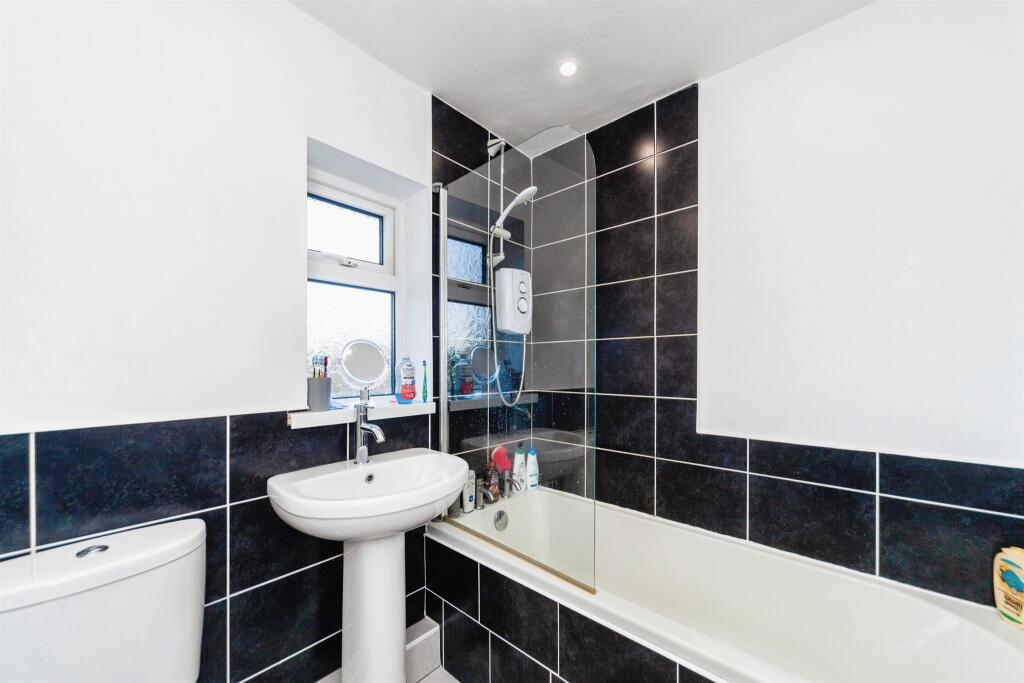 Additional property image - Cemlyn Close, Blacon, Chester