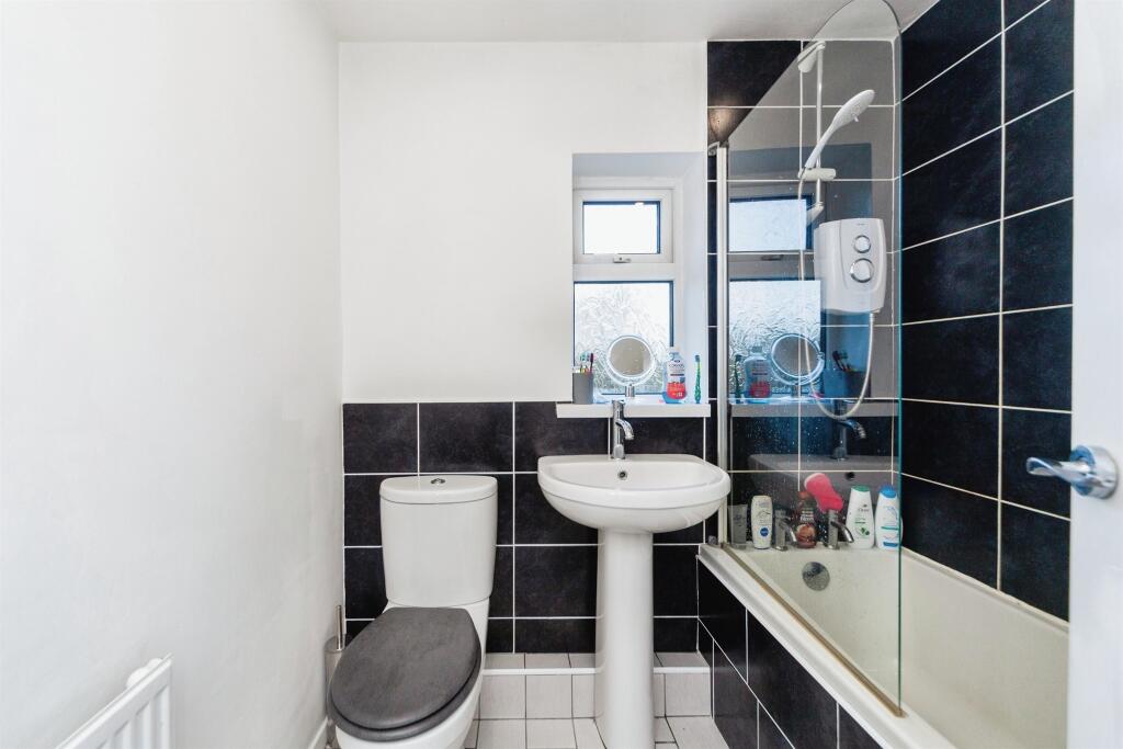 Additional property image - Cemlyn Close, Blacon, Chester