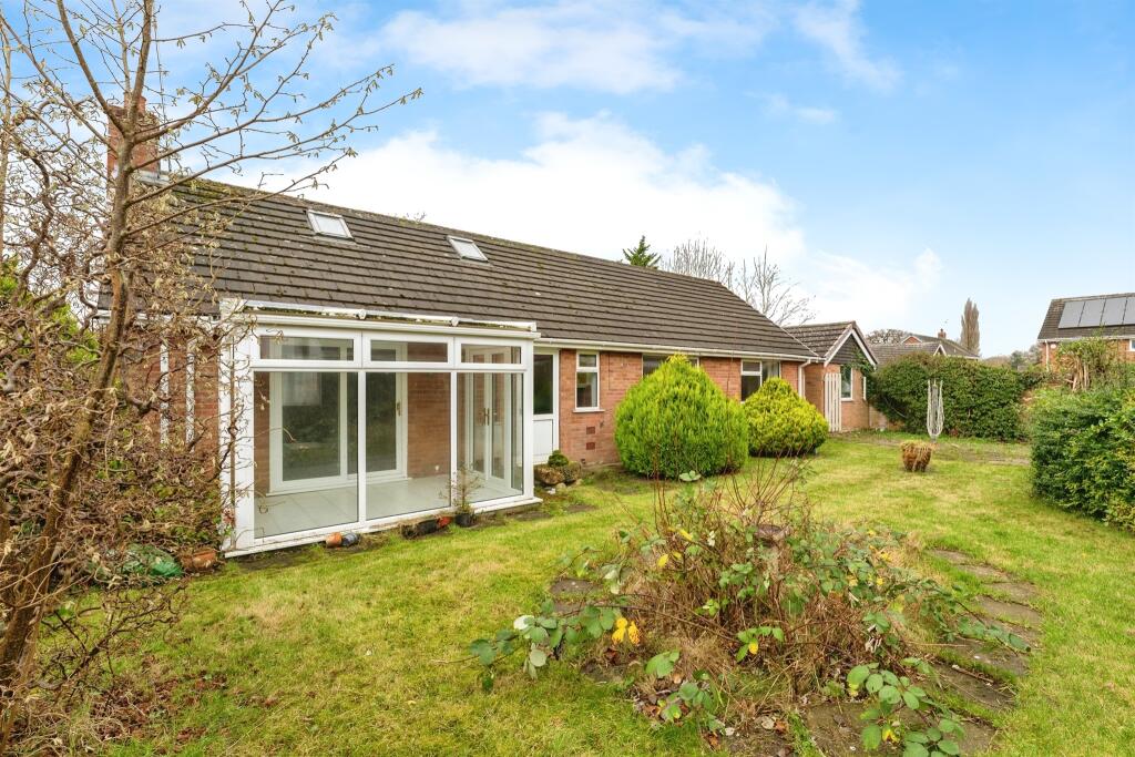 Additional property image - St Andrew's Walk, Mickle Trafford, Chester