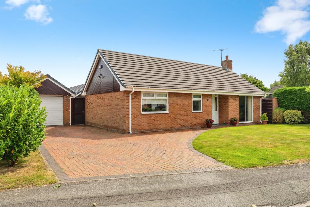 Main image of property: St. Peters Way, Mickle Trafford, Chester