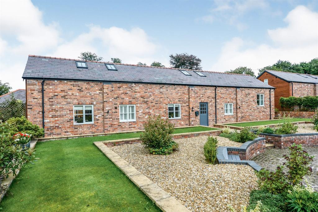 3 bedroom barn conversion for sale in Waste Lane, Kelsall, TARPORLEY, CW6