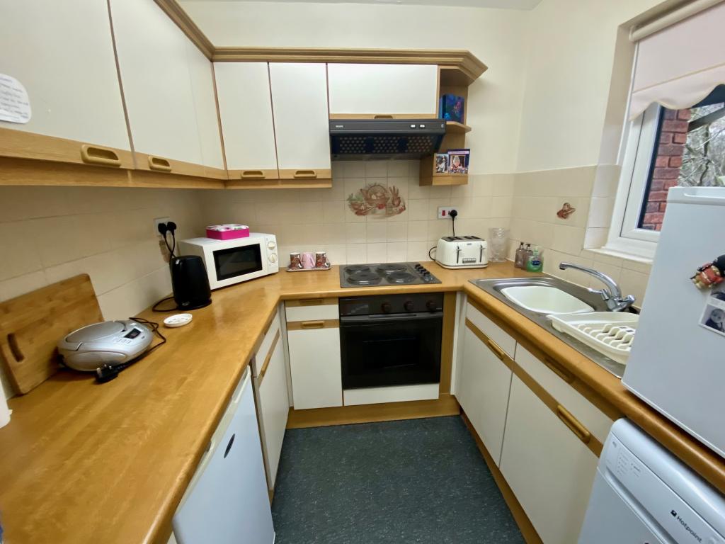 2 bedroom apartment for sale in Lower Robin Hood Lane, Helsby, Frodsham