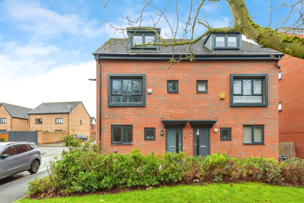 3 bedroom semidetached house for sale in Medlock Close, Castlefields