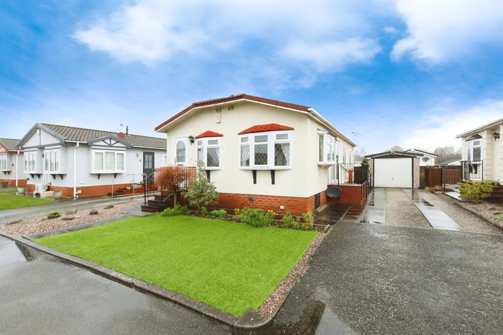 2 bedroom park home for sale in The Brambles, Wincham, Northwich, CW9