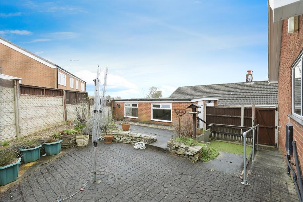 Additional property image - Hunters Hill, Weaverham, Northwich