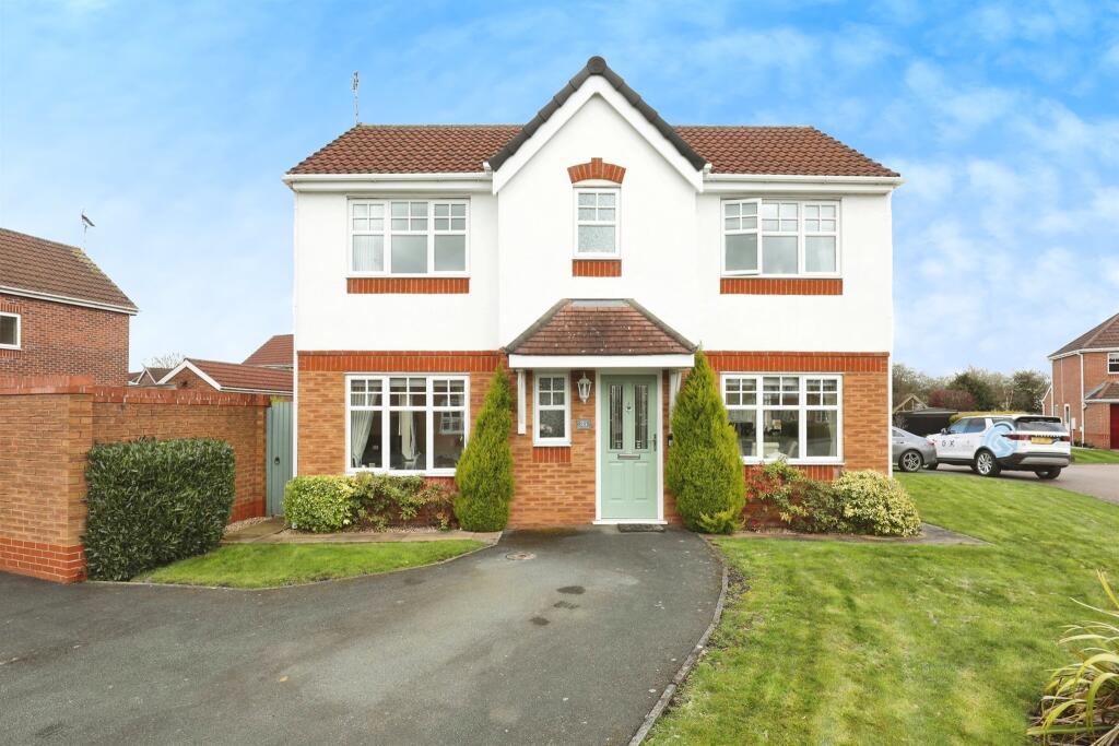 3 bedroom detached house for sale in Rosewood Drive, Winsford, CW7