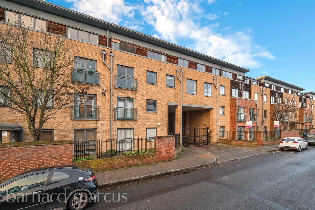 Main image of property: Effra Parade, London