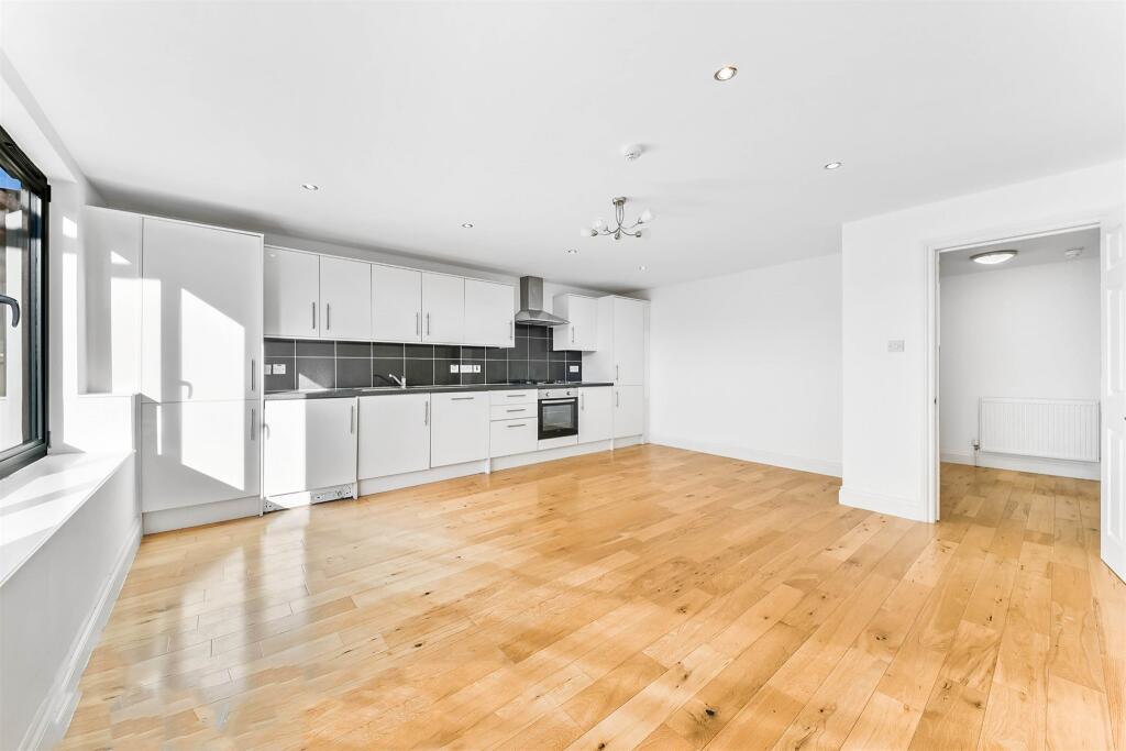 Main image of property: London Road, Croydon