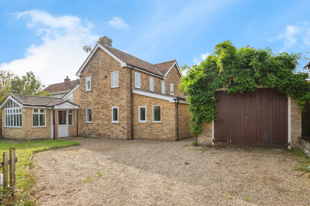 Main image of property: Norwich Road, Cawston, Norwich