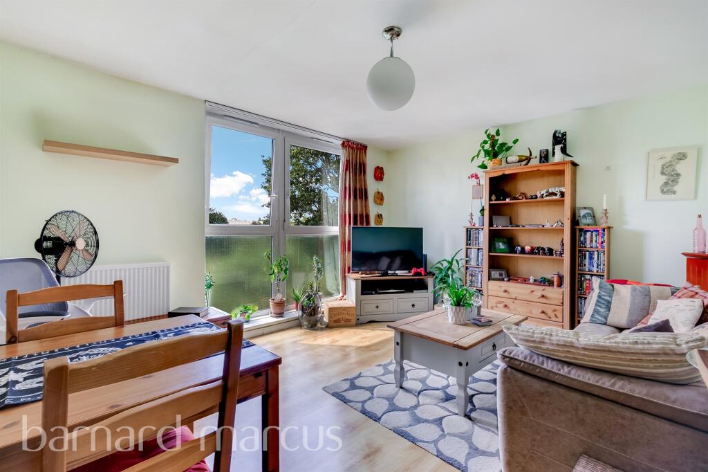 Main image of property: Maskell Road, London