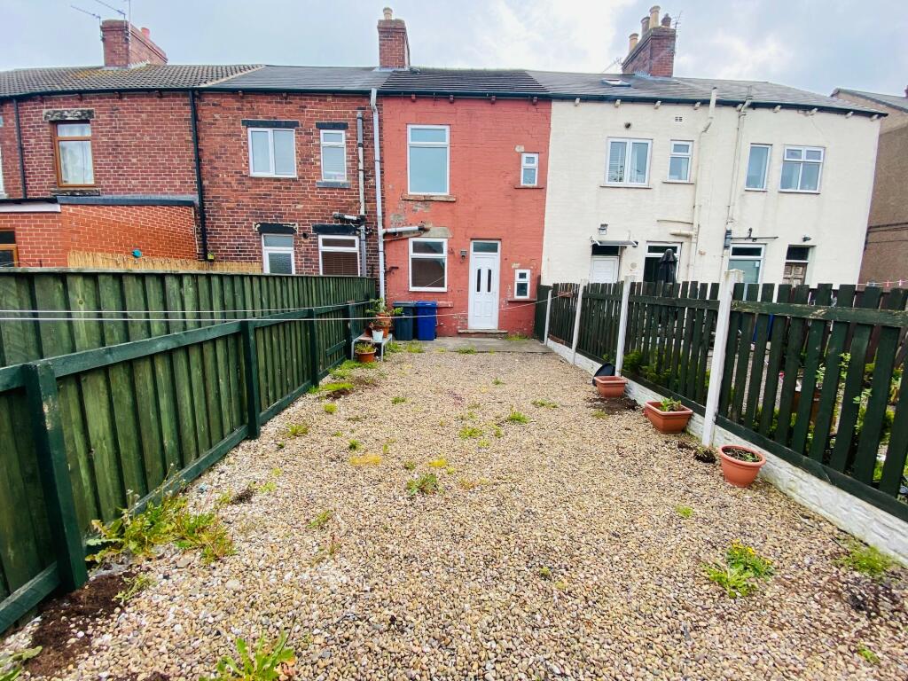 3 bedroom terraced house for sale in Milgate Street, Royston, Barnsley, S71