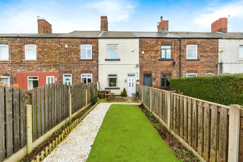 2 bedroom terraced house for sale in Higham Common Road, Higham