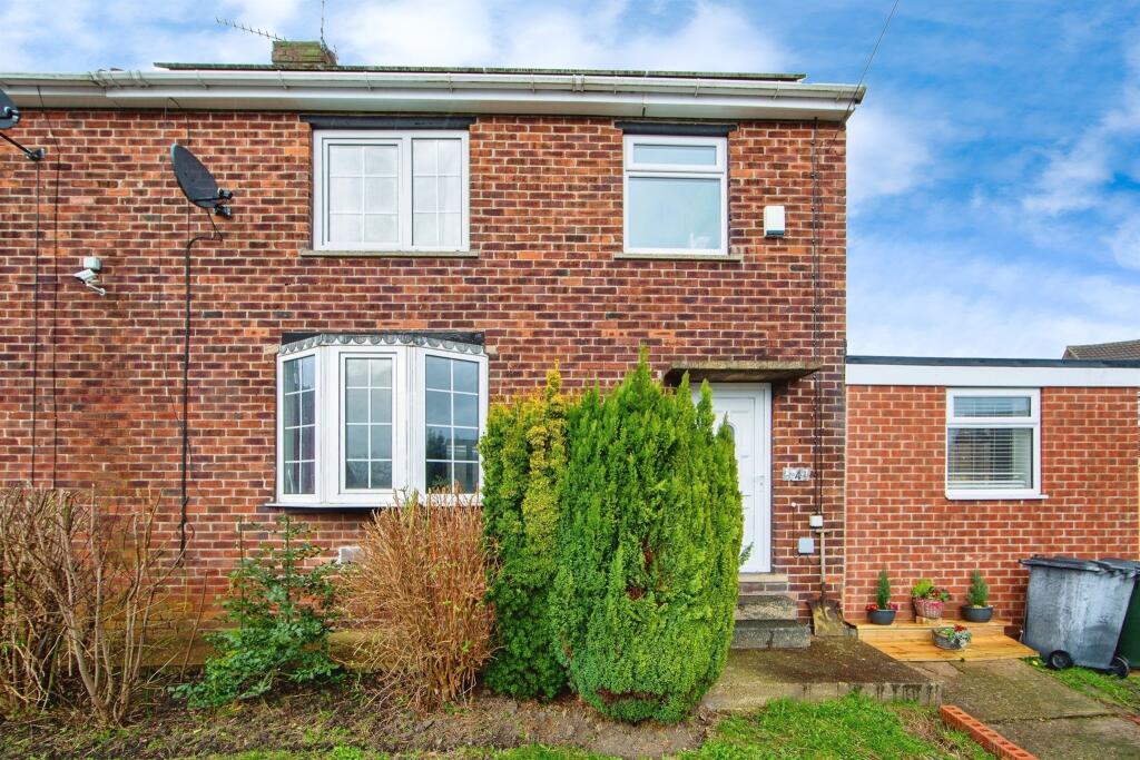 3 bedroom semidetached house for sale in South Crescent, Dodworth, Barnsley, S75