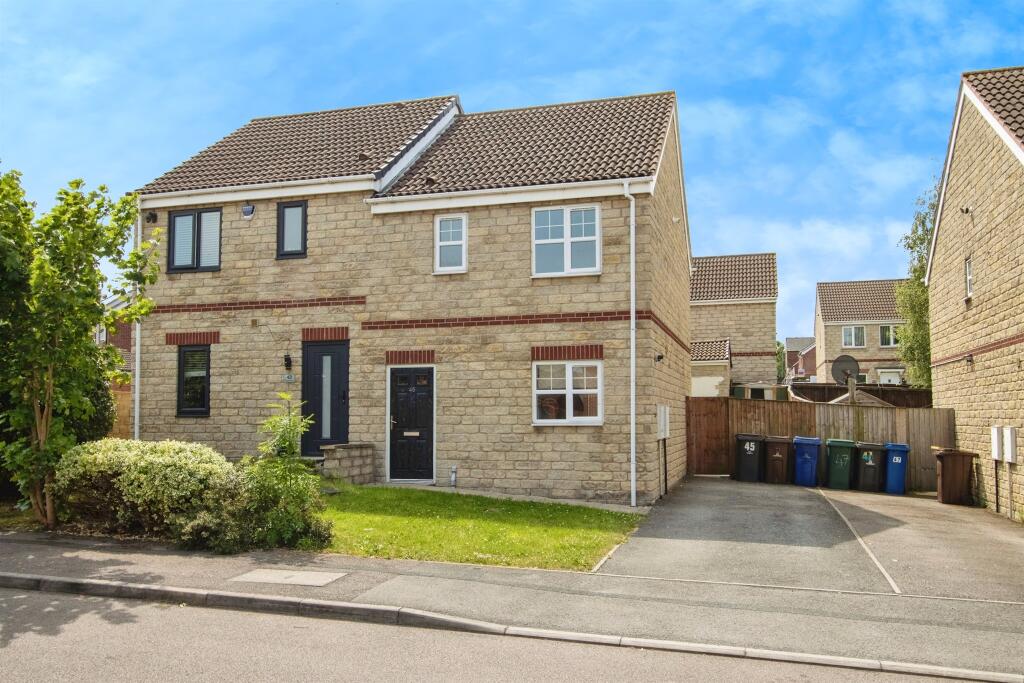 3 bedroom semi-detached house