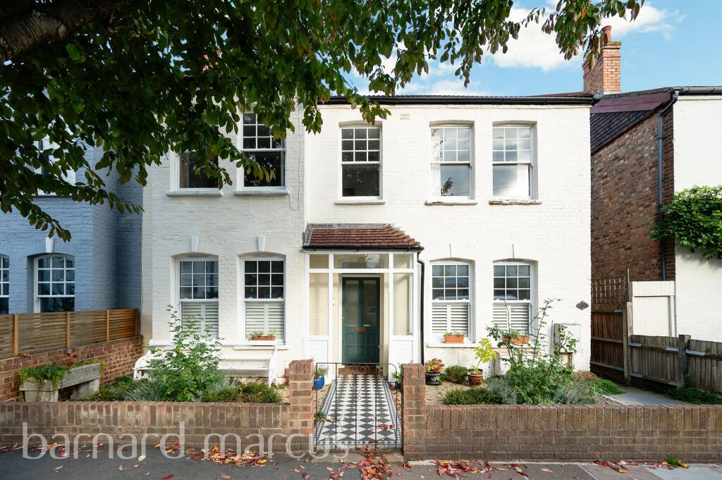 Main image of property: Connaught Avenue, East Sheen, London