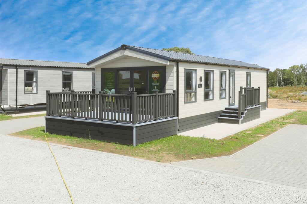 Main image of property: Thorne Road, Austerfield, Doncaster
