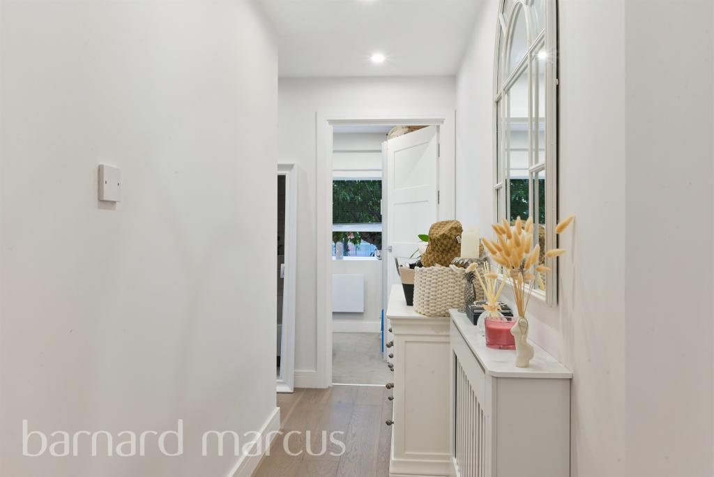 1 bedroom apartment for sale in East Street, Epsom, KT17