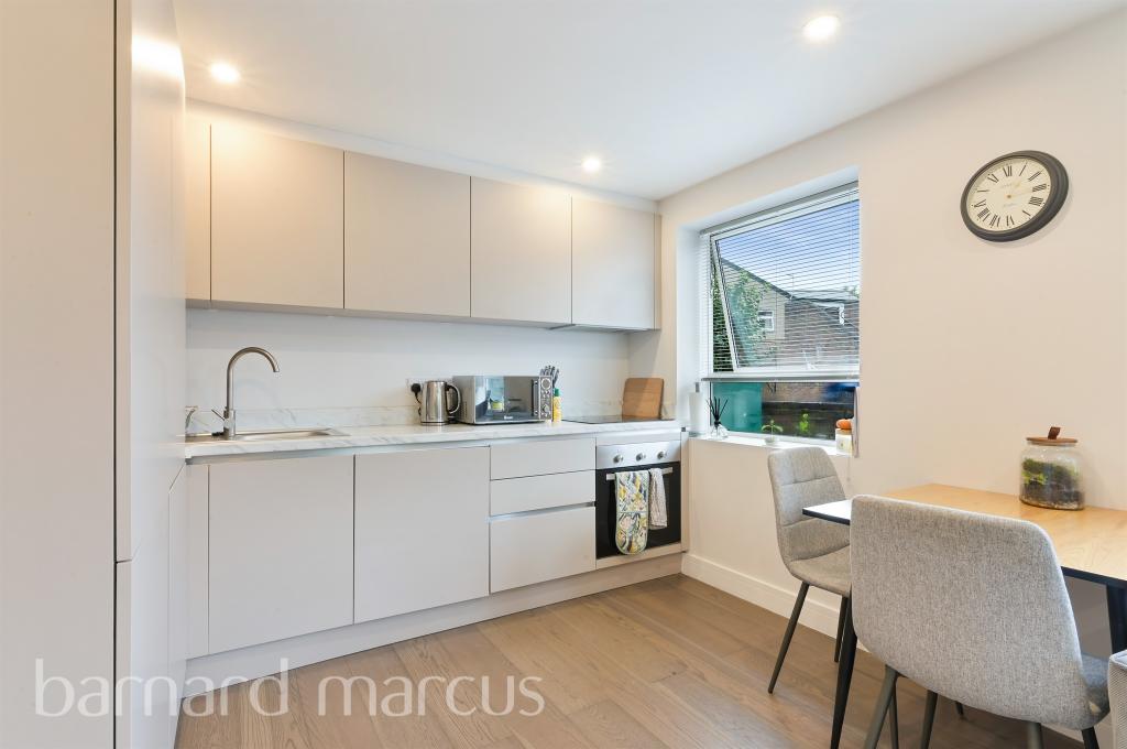 1 bedroom apartment for sale in East Street, Epsom, KT17