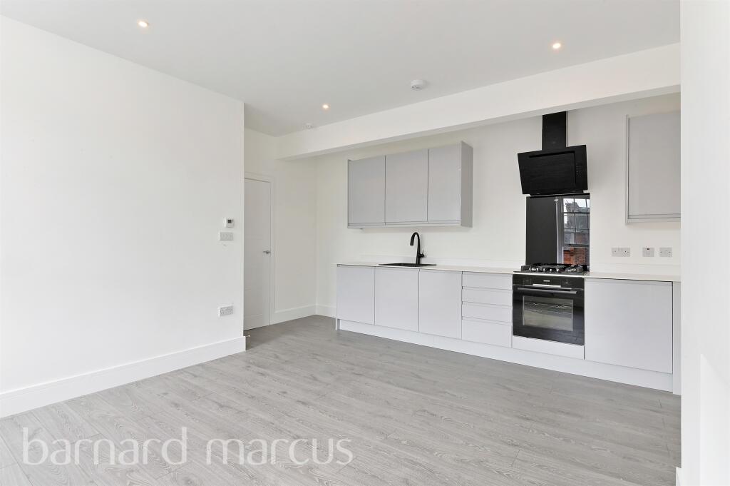 1 bedroom apartment for sale in High Street, Epsom, KT19