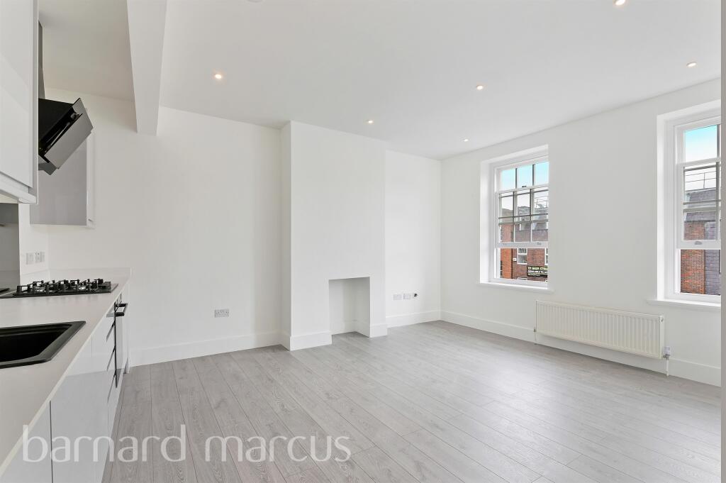1 bedroom apartment for sale in High Street, Epsom, KT19