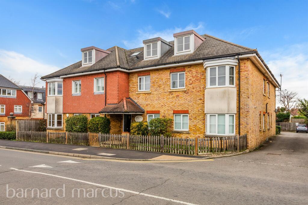 2 bedroom flat for sale in Windmill Lane, EPSOM, KT17
