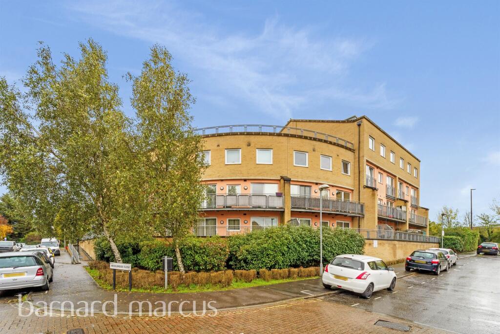 2 bedroom flat for sale in Wooldridge Close, Feltham, TW14