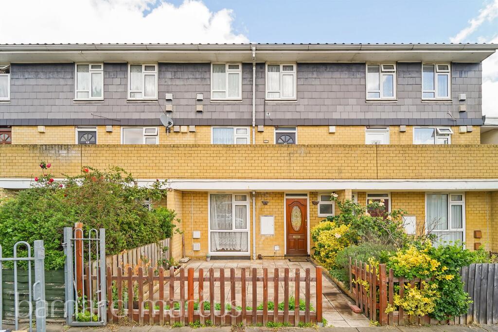 3 bedroom for sale in Eldridge Close, Feltham, TW14