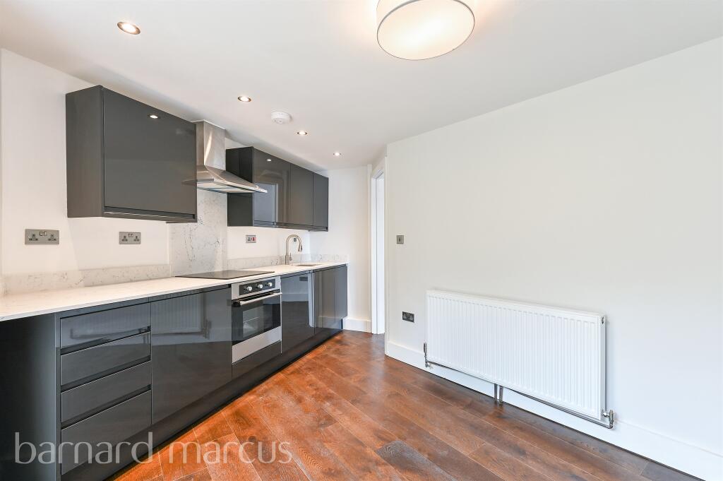 Main image of property: Barnlea Close, Hanworth