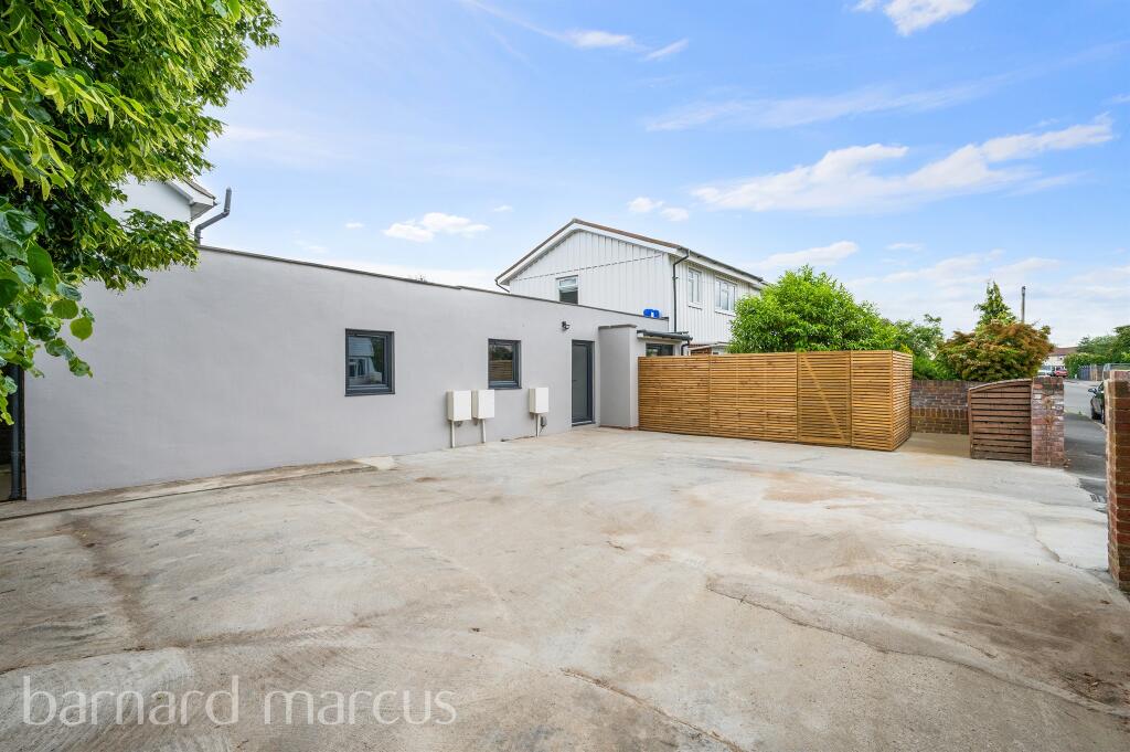 Main image of property: Barnlea Close, Hanworth